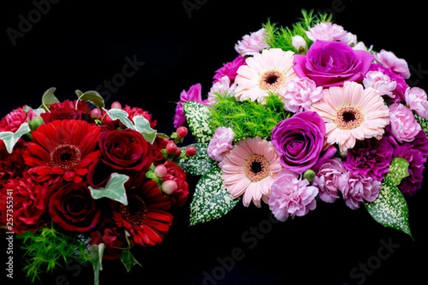 Obraz ピンクとレッド・2色のラウンドフラワーアレンジメント・母の日