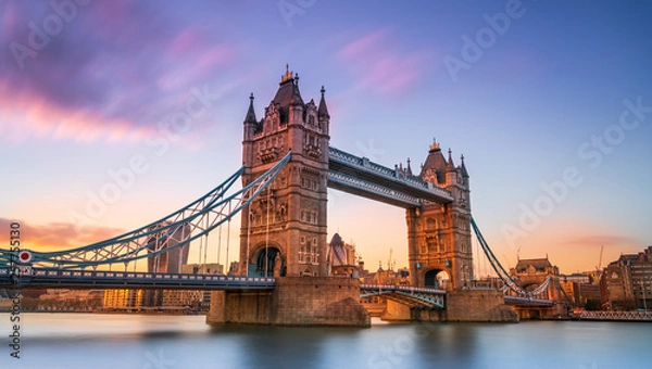 Obraz Tower Bridge w Londynie o zachodzie słońca Londyn Wielka Brytania marca