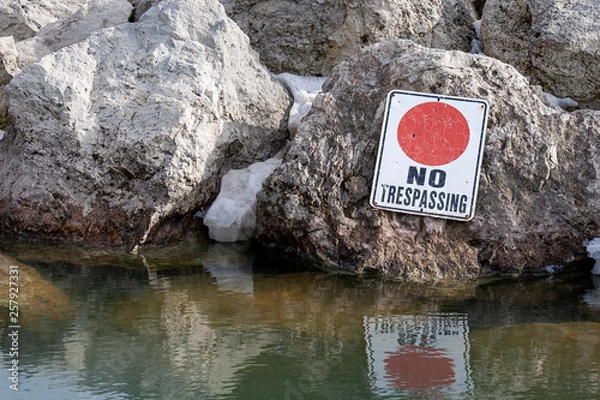 Obraz No Trespassing