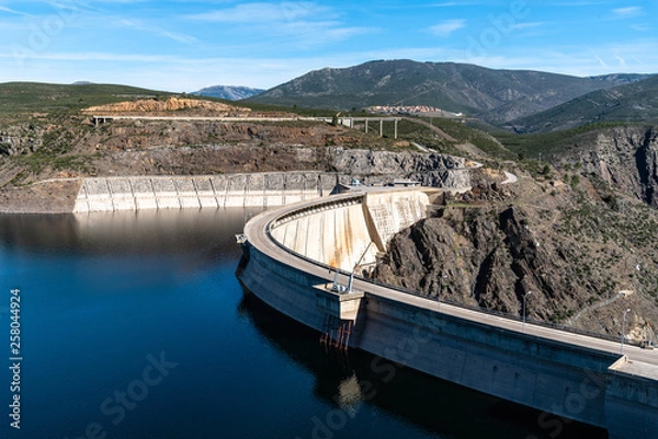 Fototapeta The Atazar reservoir and  dam