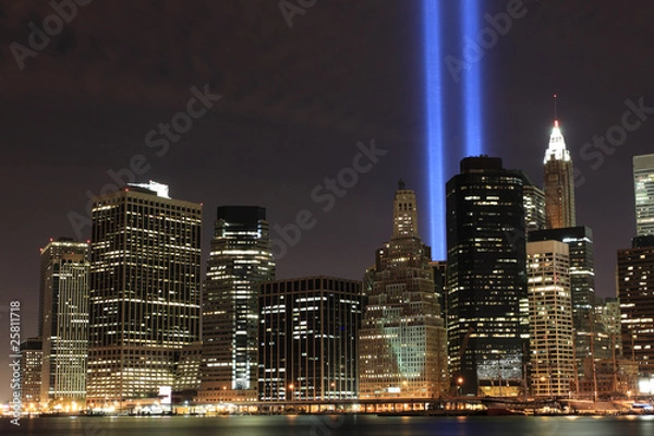 Obraz Lowers Manhattan Skyline and the Towers Of Lights