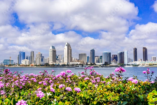 Obraz Panoramiczny widok na panoramę śródmieścia San Diego zaczerpnięty z Coronado Island w Kalifornii