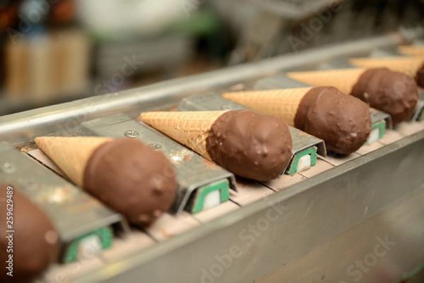 Obraz The conveyor automatic lines for the production of ice cream. Production of ice-cream at milk factory