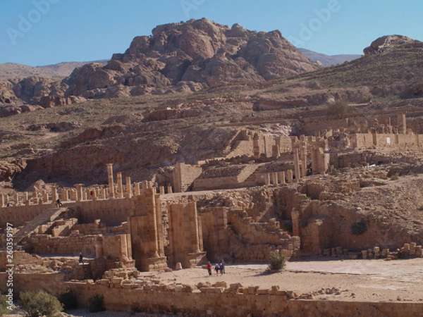 Fototapeta Petra; Raqmu - historic ruins of the ancient, rock city of the Nabatean Arabians. It is located in southwestern Jordan. It is also known as the rose-red city. UNESCO World Heritage list.
