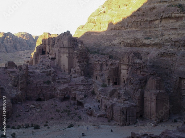 Fototapeta Petra; Raqmu - historic ruins of the ancient, rock city of the Nabatean Arabians. It is located in southwestern Jordan. It is also known as the rose-red city. UNESCO World Heritage list.