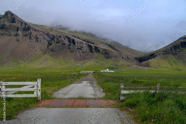 Obraz mountain farm road