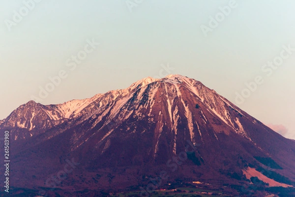Fototapeta 夕日に染まる大山（伯耆大山）