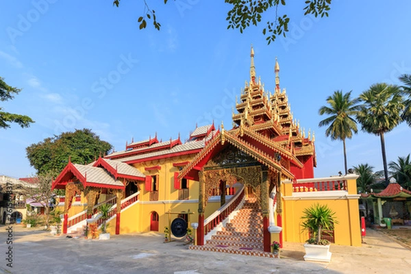 Fototapeta Wat Si Chum temple, beautiful monastery decorated in Myanmar and Lanna style at Lampang, Thailand