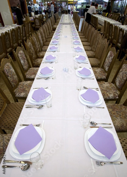 Obraz long dinner table