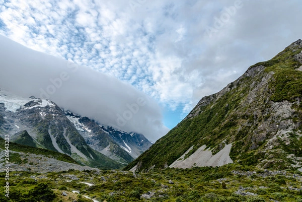 Fototapeta マウントクック国立公園のフッカーバレートラック