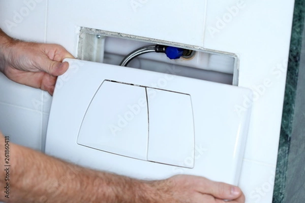 Obraz montieren eines Spülkastendeckels