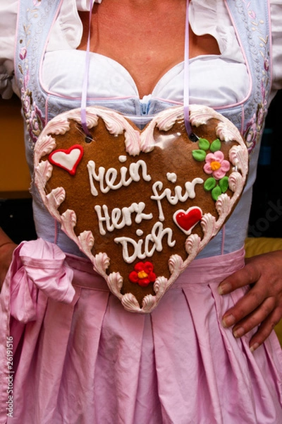 Obraz Dirndl mit Lebkuchenherz