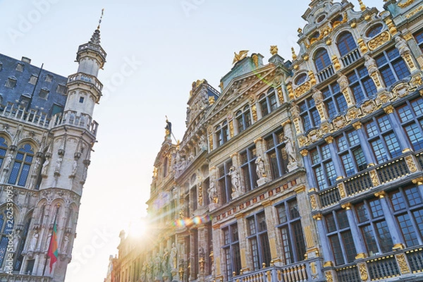 Fototapeta Old historical houses on the wesy side of Grand Place in Brussels, Belgium: Le Roy d'Espagne, La Brouette, Le Sac and La Louve
