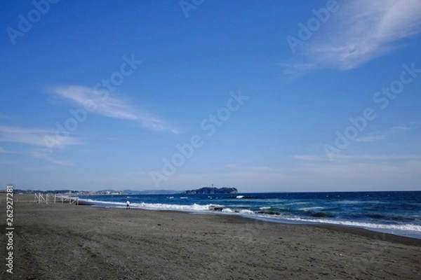 Fototapeta 江ノ島と砂浜