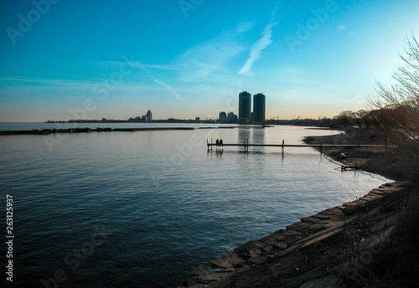 Fototapeta Lovers on dock