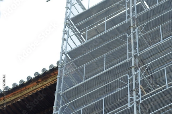 Fototapeta 修理中の寺院