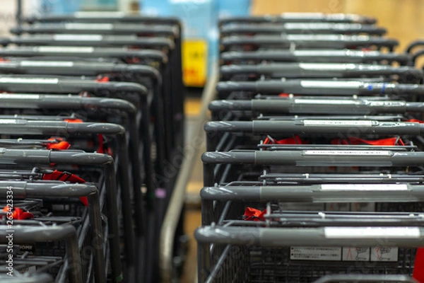 Fototapeta 空港　カート ショッピングセンター　スーパーマーケット　買い物