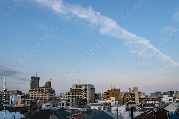 Obraz 東京　品川区の都市風景と夕方の空３