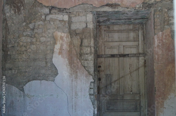 Fototapeta Puerta abandonada