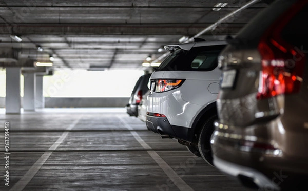 Obraz rząd samochodów na parkingu