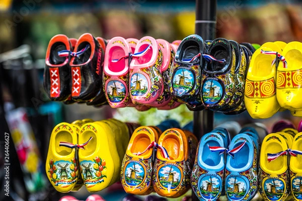 Obraz Holzschuhe Souvenirs