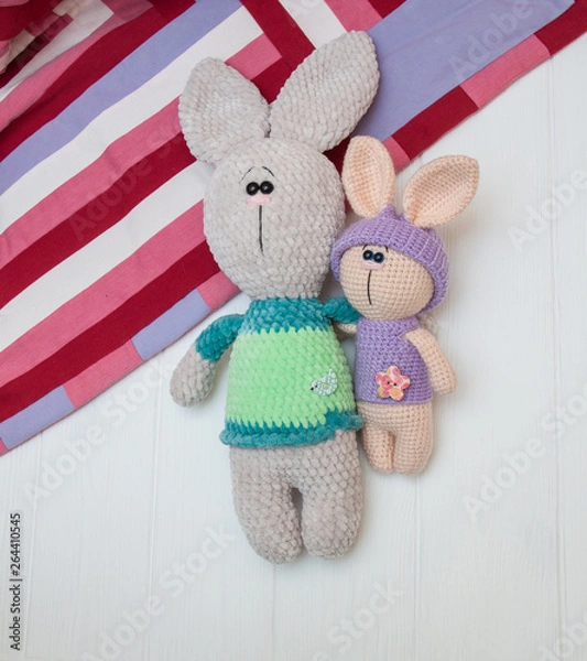 Obraz Big and small crocheted bunnies