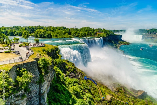 Fototapeta Water rushing over Niagara Falls