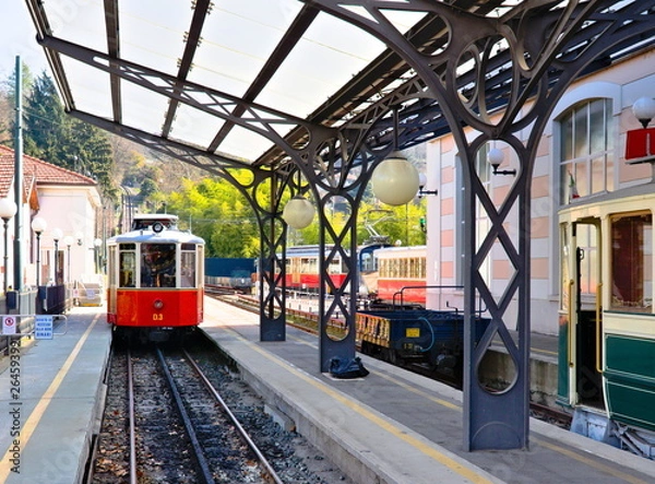 Obraz Turin, Italy - March 21, 2019: The ancient funicular tramway of Sassi allows you to reach the basilica of Superga from the valley floor of the Sassi district of Turin