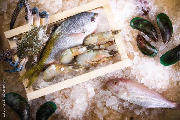 Obraz fresh fish on ice