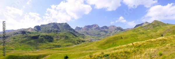 Fototapeta panoramic view from the Aubisque pass, mountain pass of the French Central Pyrenees, culminating at 1,709 meters. Nouvelle Aquitaine region