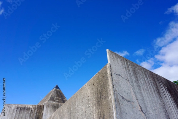 Obraz 公園にあるピラミッド