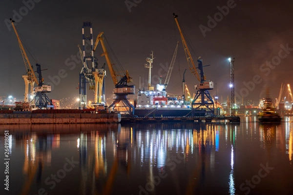 Obraz cranes in the port