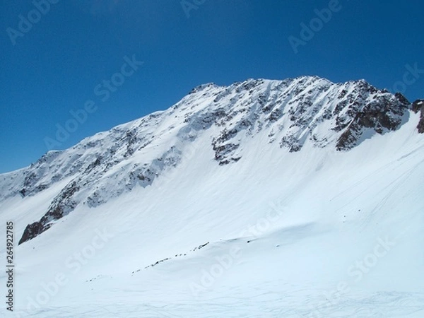 Fototapeta beautiful skitouring spring season in otztal alps