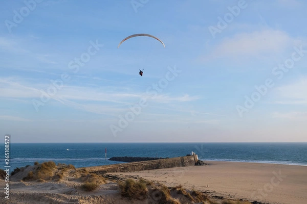Obraz Parapente au dessus de la plage.