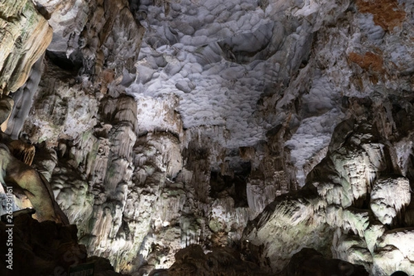 Fototapeta ティエンクン鍾乳洞　ハロン湾　ベトナム