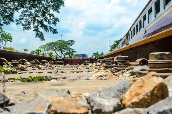 Fototapeta railway look up