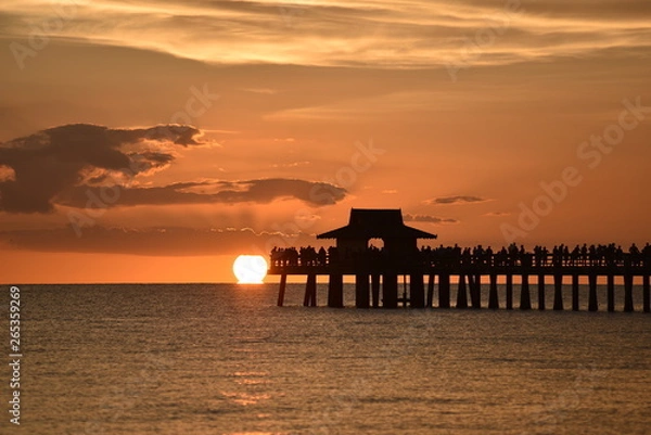 Obraz Naples City pier at sunset