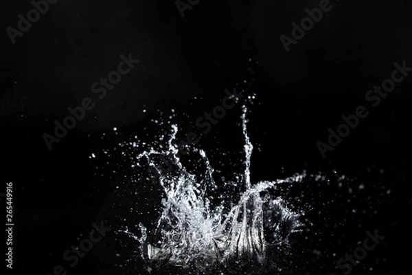 Obraz water splash black background backdrop fresh feeling