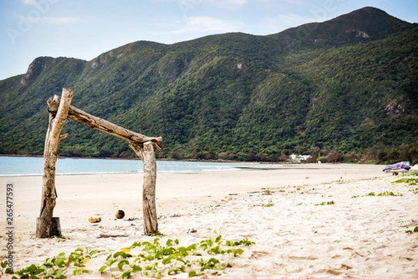 Obraz drewniana rama na plaży na wyspie con dao, wietnam