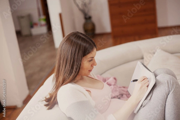 Obraz Need to make to do list for baby.