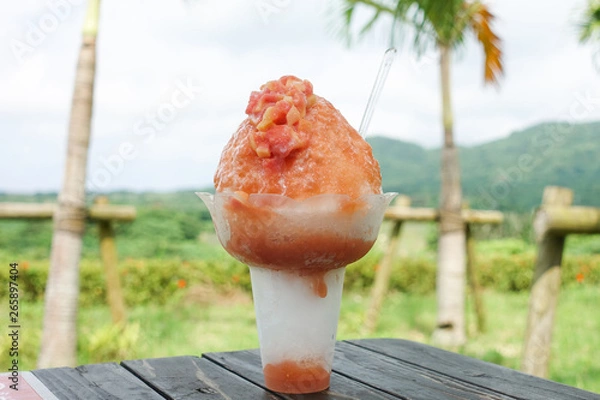 Fototapeta グァバ味のフラッペ