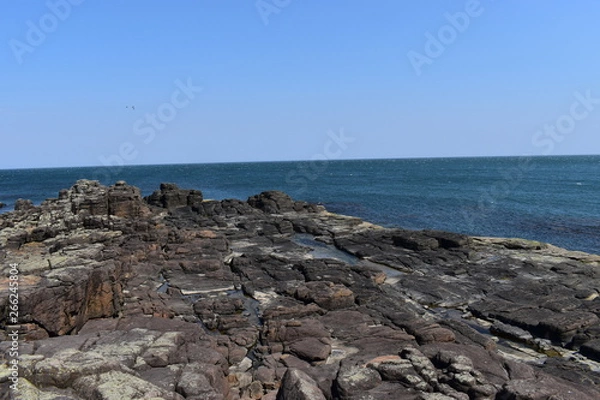 Fototapeta 日本　北海道　ウスタイベ千畳岩　岩場
