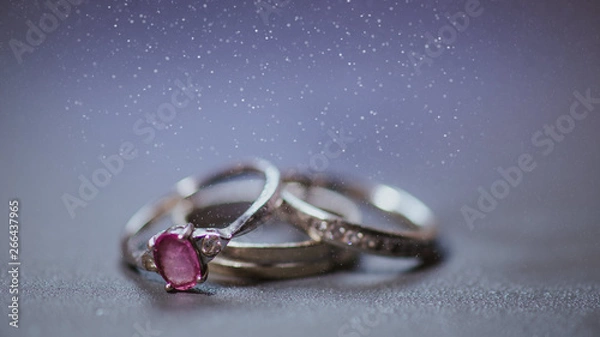 Obraz anillo de compromiso