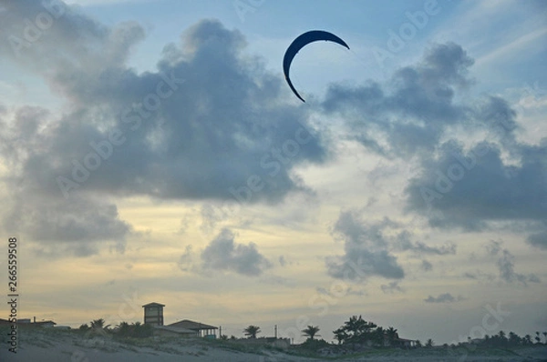 Obraz kite surf entre as nuvens