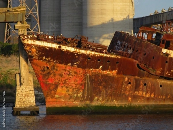Obraz Barco encallado