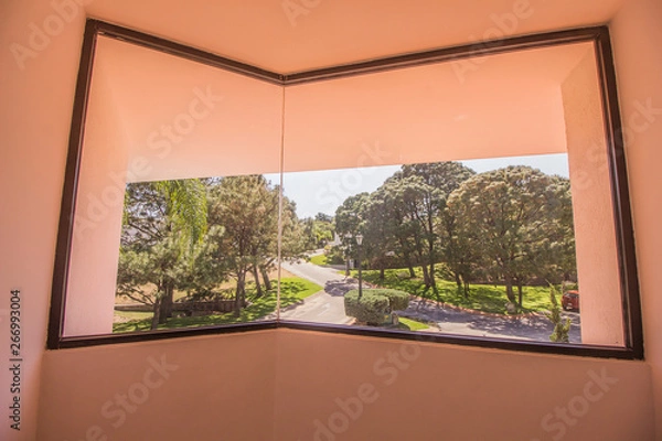 Fototapeta empty room with window and blue sky