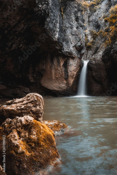 Fototapeta Hidden waterfall.