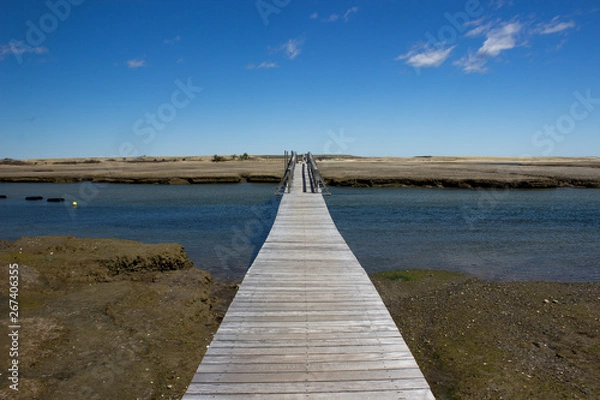 Fototapeta Sandwitch boardwalk beach at Cape Cod (Massachusetts)