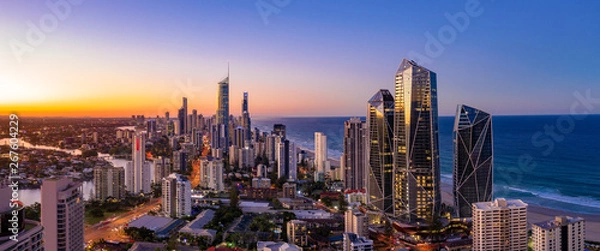 Obraz Panoramiczny widok zachodu słońca Surfers Paradise na Gold Coast patrząc od południa