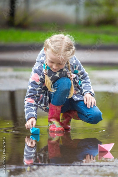 Fototapeta the paper boat